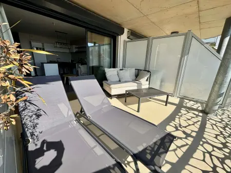 Appartement luxe 2 chambres, balcon, accès plage, piscine, animaux admis, parking - Photo 24