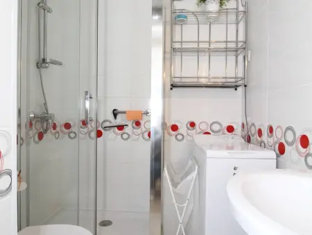 Charmant T1 avec grande terrasse, climatisé, proche des Thermes, équipé lave-vaisselle et lave-linge - Photo 10