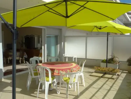 Grand T3 avec terrasse et piscine à Cavalaire-sur-Mer - Photo 4