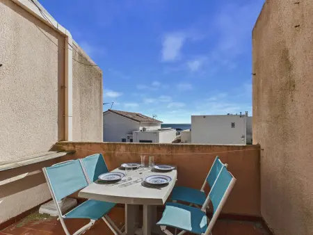 Appartement T2 à 150 m de la plage avec terrasse et parking privé - Photo 1