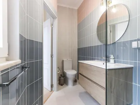 Appartement Design à Lisbonne avec Terrasse - Proche du Centre, 1 Chambre, Cuisine Équipée - Photo 7