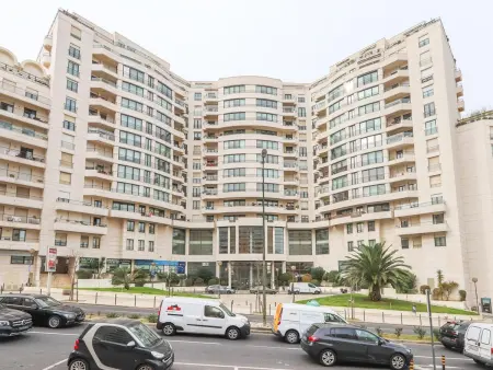Appartement Moderne avec Garage à Campolide, Proche du Centre et du Parque Eduardo VII - Photo 5
