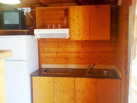 Bungalow en bois à 100m de la plage avec WiFi, animaux admis et parking - Photo 6