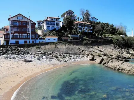Plage d'Erromardie à 300m : Maison Basque avec Terrasse, 3 Chambres et Parking - Photo 12