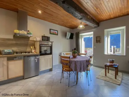 Charmante maison rénovée avec terrasse privée et jardin - Photo 1