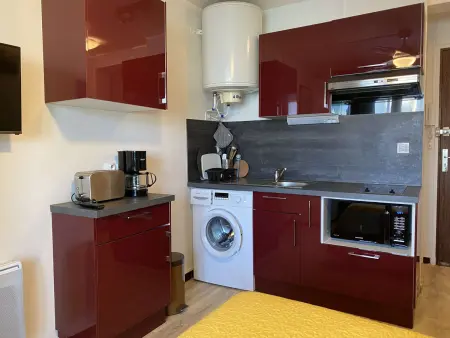 Joli Studio rénové avec loggia fermée, tout équipé, WIFI, classé 2 étoiles à Balaruc-les-Bains - Photo 2
