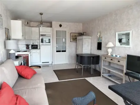 Studio Alcôve - Face au Chenal, 50m Plage/Port, 700m Centre-Ville, Capacité 3 pers., Confort Moderne - Photo 1