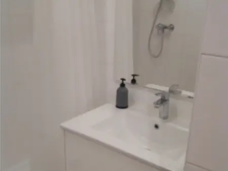 Studio Alcôve - Face au Chenal, 50m Plage/Port, 700m Centre-Ville, Capacité 3 pers., Confort Moderne - Photo 8
