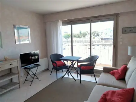Studio Alcôve - Face au Chenal, 50m Plage/Port, 700m Centre-Ville, Capacité 3 pers., Confort Moderne - Photo 10