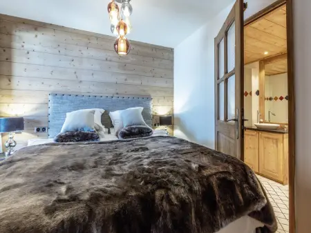 Appartement rénové avec terrasse, piscine, spa et parking - Saint Martin de Belleville - Photo 13