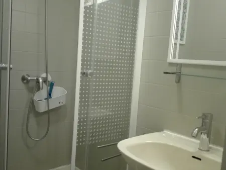 Studio rénové avec balcon à 100m de la plage et piscine - 4 personnes - Les Sables-d'Olonne - Photo 10
