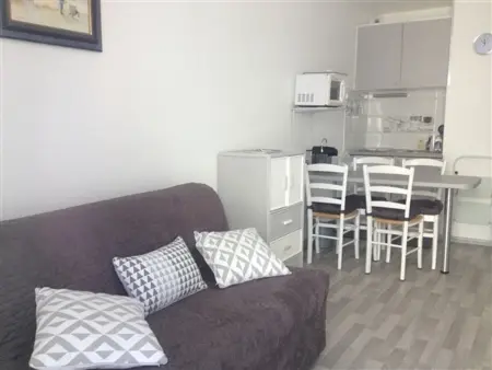 Studio Central à 100m Plage avec Balcon et Commodités, Les Sables-d'Olonne - Photo 3