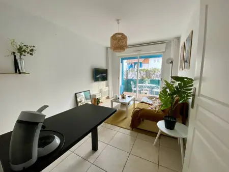 T1 bis confortable avec terrasse et parking à Cambo-les-Bains - Photo 4