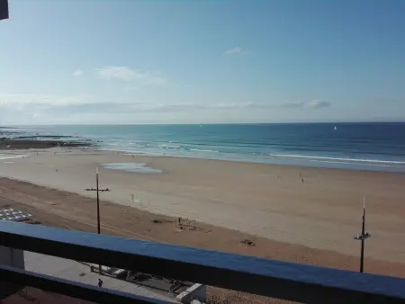 Studio face à la mer avec balcon, proche centre - Photo 7