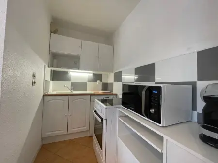 Appartement T2 avec Terrasse à 300m de la Plage de Saint-Georges-de-Didonne - Photo 4