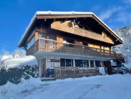 Appartement 3 chambres avec terrasse, balcon, terrain de boule, parking, wifi - Photo 14