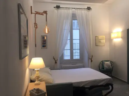 Charmant Studio avec Mezzanine, Climatisé, au Cœur de Menton, Proche Plages et Commerces - Photo 1