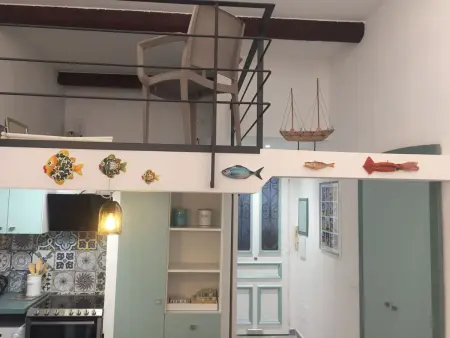 Charmant Studio avec Mezzanine, Climatisé, au Cœur de Menton, Proche Plages et Commerces - Photo 6