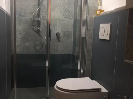 Charmant Studio avec Mezzanine, Climatisé, au Cœur de Menton, Proche Plages et Commerces - Photo 8