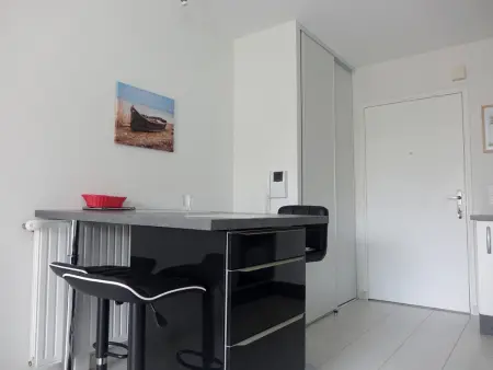 Appartement moderne 2 pièces avec balcon et WIFI, proche centre Sarzeau et plages - Photo 3