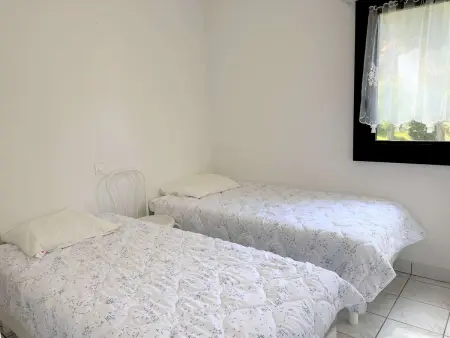 Appartement familial 3 pièces, piscine, terrasse et parking privé - Cap d'Agde - Photo 9