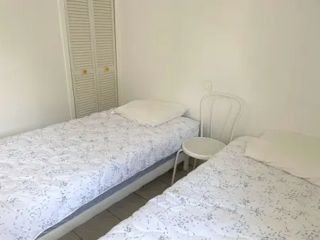 Appartement familial 3 pièces, piscine, terrasse et parking privé - Cap d'Agde - Photo 10