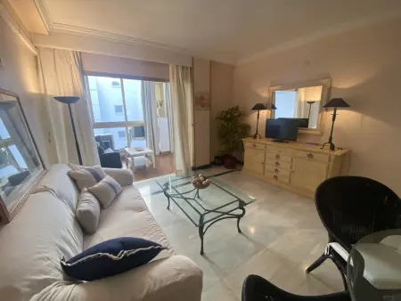 Magnifique appartement en première ligne de plage à Marbella avec piscine et parking privé - Photo 3