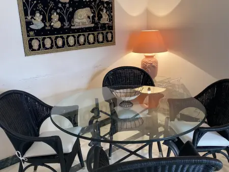 Magnifique appartement en première ligne de plage à Marbella avec piscine et parking privé - Photo 4