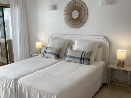 Magnifique appartement en première ligne de plage à Marbella avec piscine et parking privé - Photo 9