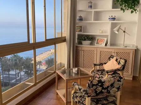 Magnifique appartement en première ligne de plage à Marbella avec piscine et parking privé - Photo 17