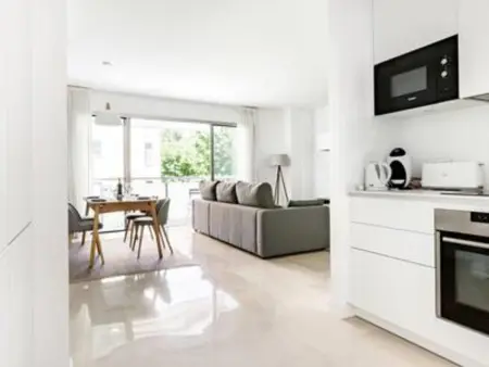 Luxueux Appartement Scandinave à 50m de la Plage, Marbella Centre - Photo 8
