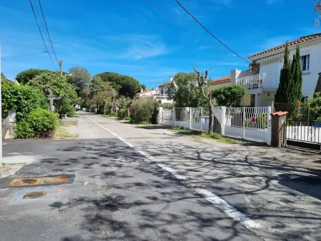 Appartement neuf climatisé, loggia spacieuse, à 200m de la mer avec parking privé - Photo 17