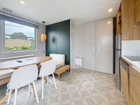 Mobil-home de Grand Confort à 200m de la plage avec piscine chauffée, 2 chambres, parking, wifi inclus - Photo 3