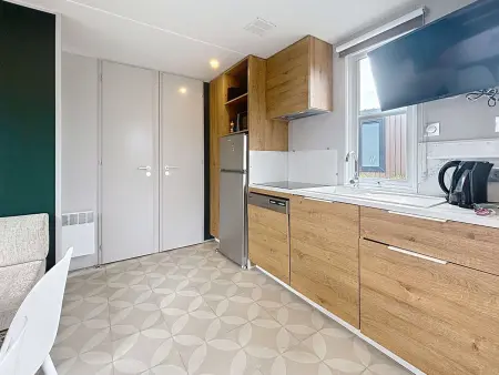 Mobil-home de Grand Confort à 200m de la plage avec piscine chauffée, 2 chambres, parking, wifi inclus - Photo 4