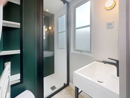 Mobil-home de Grand Confort à 200m de la plage avec piscine chauffée, 2 chambres, parking, wifi inclus - Photo 8