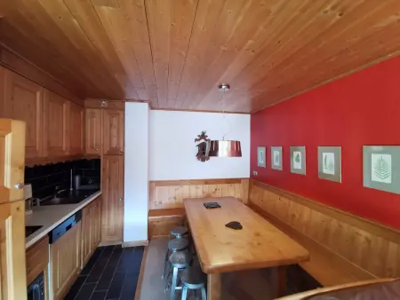 Bel appart T2 avec balcon proche pistes et commerces à Méribel - Photo 3
