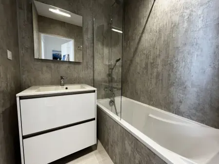 Appartement T2 avec piscine, parking, proche plage et commerces - Photo 10