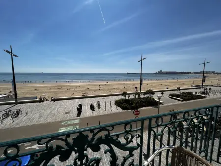 Appartement T2 avec piscine, parking, proche plage et commerces - Photo 13