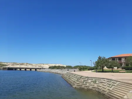 Appartement Duplex T2 avec Piscine à Vieux-Boucau, Proche Plage - Photo 17