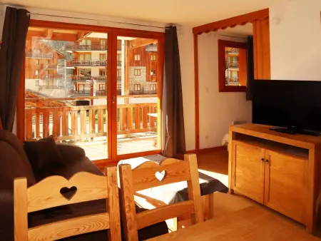 Appartement skis aux pieds avec piscine intérieure, proche services - Photo 1