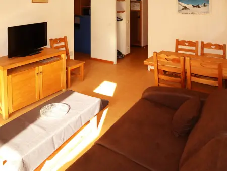 Appartement skis aux pieds avec piscine intérieure, proche services - Photo 2