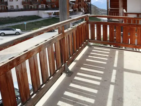 Appartement skis aux pieds avec piscine intérieure, proche services - Photo 9
