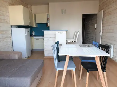 Appartement rénové centre Perros-Guirec avec balcon proche plage - Photo 6