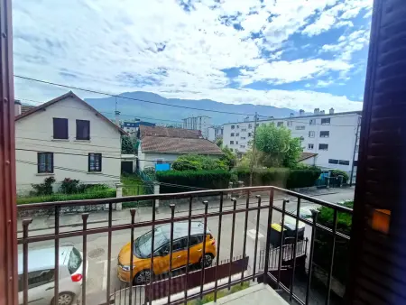 T3 Spacieux entre Ville & Lac, Wifi, Animaux Acceptés - Photo 9