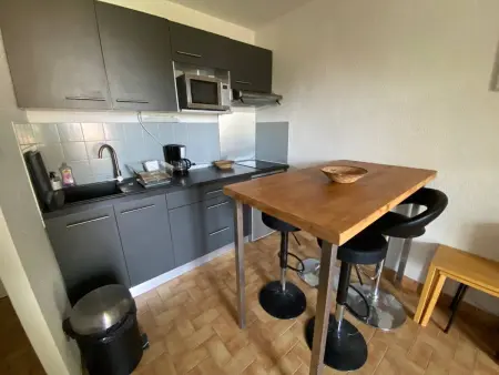 Appartement pour 4 pers, proche plage, parking, terrasse, commerces à proximité - Photo 2