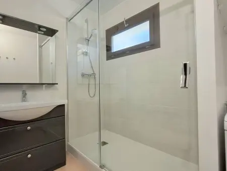 Appartement rénové 3 pièces avec terrasse, casier à skis et parking privé à Bolquère - Photo 8