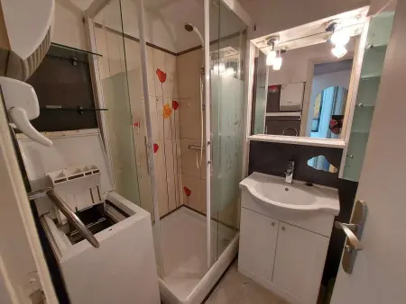 Appartement climatisé 3 pièces, 6 pers, terrasse, BBQ, parking privé, à 100 m de la plage - Photo 16