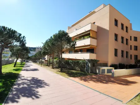 Appartement avec grande terrasse, climatisation, piscine et parking à 300m de la plage - Photo 1