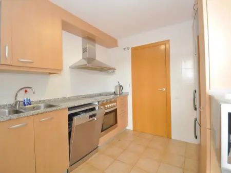 Appartement avec grande terrasse, climatisation, piscine et parking à 300m de la plage - Photo 9