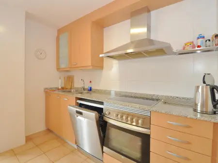 Appartement avec grande terrasse, climatisation, piscine et parking à 300m de la plage - Photo 10